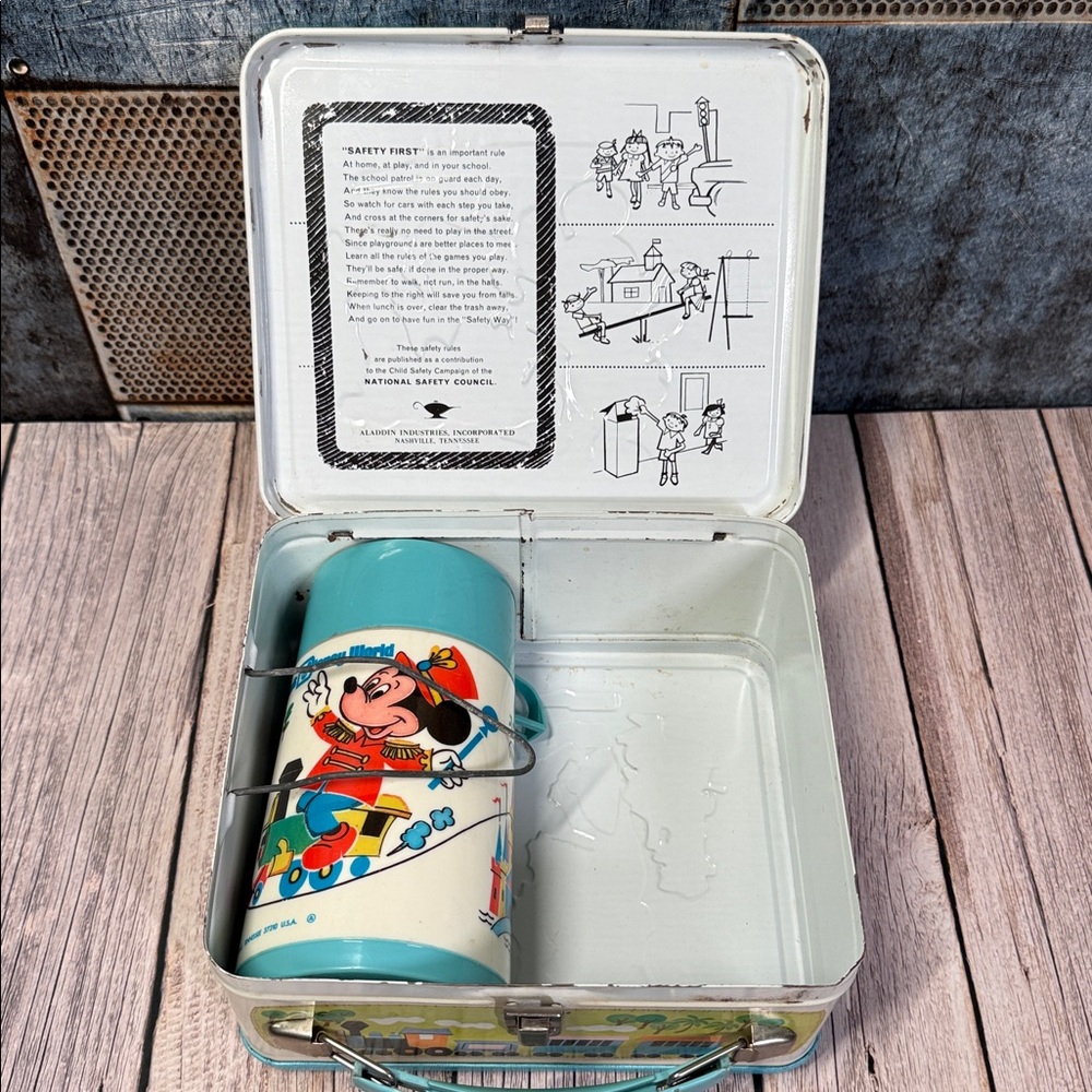 Vintage Aladdin Walt Disney World Metal Lunch Box and Thermos - Picture 15 of 16